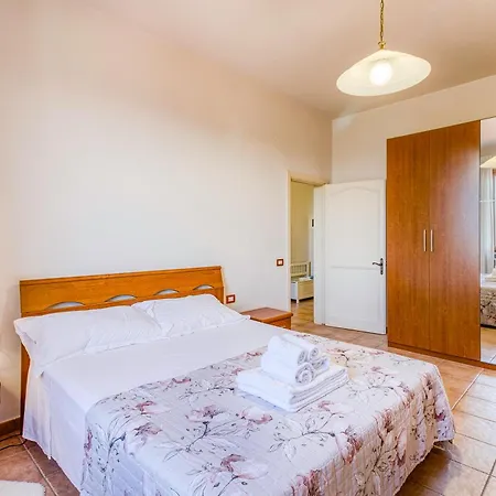 Homes Boccaccio Beautiful Terrace - Happy Rentals
